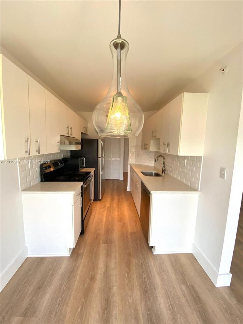 1688 West Ave, Unit 804, Miami Beach, FL 33139 Photo