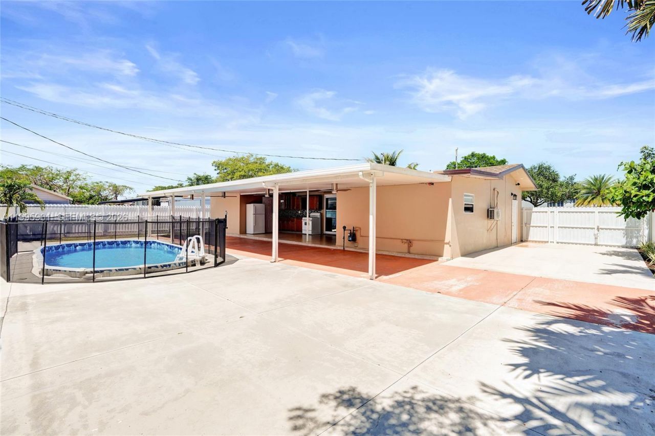 19411 Gulfstream Rd, Cutler Bay, FL 33157 Photo