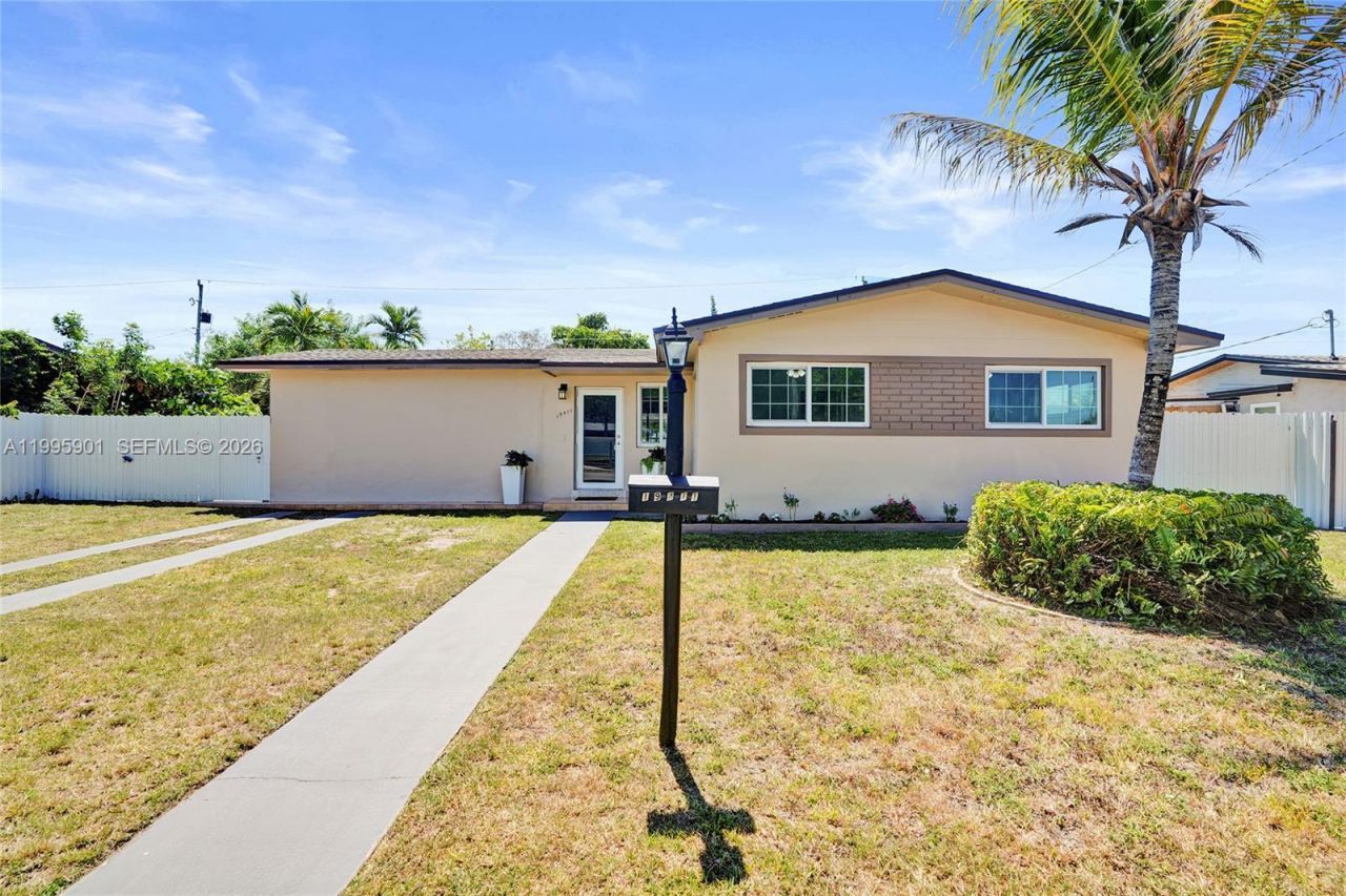 19411 Gulfstream Rd , Cutler Bay, FL 33157 Photo