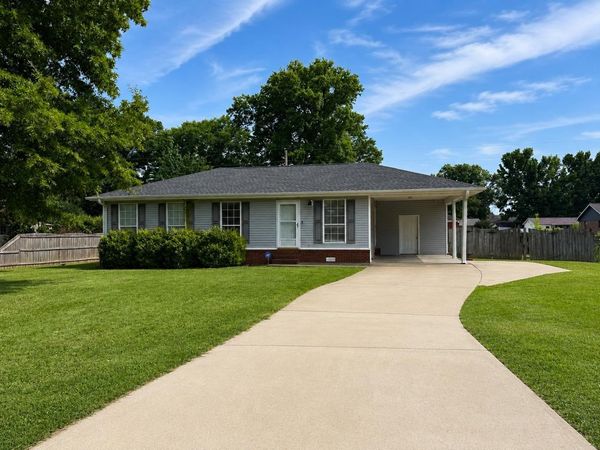 908 Pasadena Ave, Muscle Shoals, AL 35661