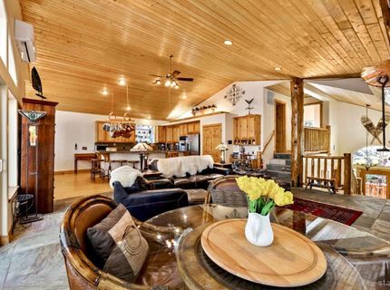 1911 Bella Coola Drive, South Lake Tahoe, CA 96150 Photo