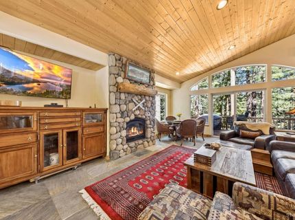 1911 Bella Coola Drive, South Lake Tahoe, CA 96150 Photo