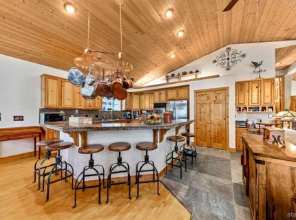 1911 Bella Coola Drive, South Lake Tahoe, CA 96150 Photo