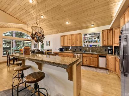 1911 Bella Coola Drive, South Lake Tahoe, CA 96150 Photo