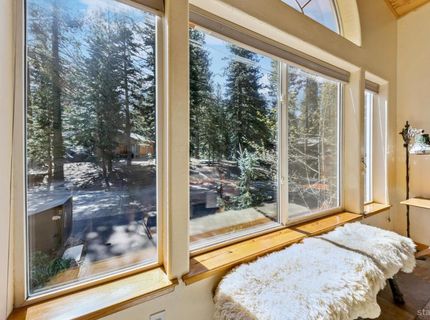 1911 Bella Coola Drive, South Lake Tahoe, CA 96150 Photo
