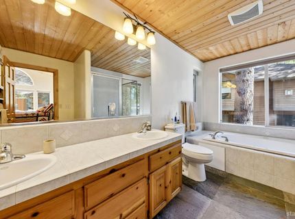 1911 Bella Coola Drive, South Lake Tahoe, CA 96150 Photo