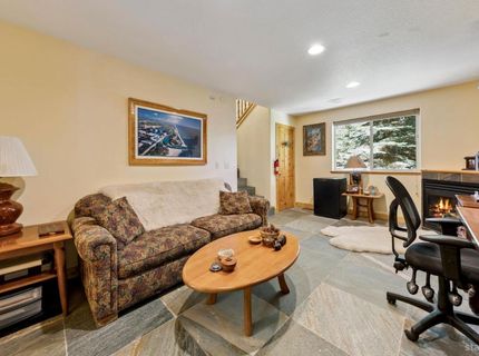 1911 Bella Coola Drive, South Lake Tahoe, CA 96150 Photo