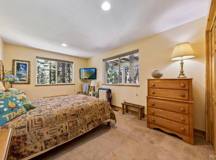 1911 Bella Coola Drive, South Lake Tahoe, CA 96150 Photo