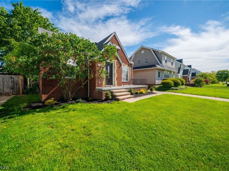 20331 S Lake Shore Boulevard, Euclid, OH 44123 Photo 16