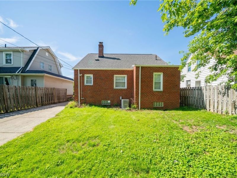 20331 S Lake Shore Boulevard, Euclid, OH 44123 Photo 18