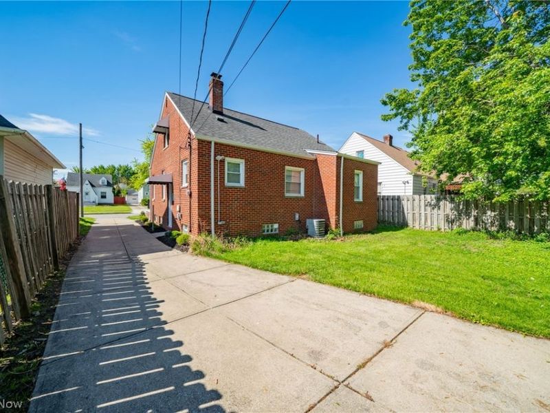 20331 S Lake Shore Boulevard, Euclid, OH 44123 Photo 19