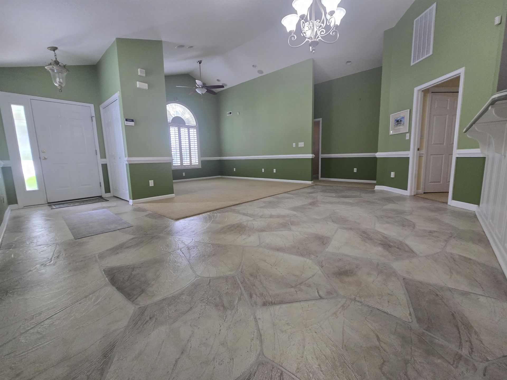 4223 Rivergate Ln. Photo 10