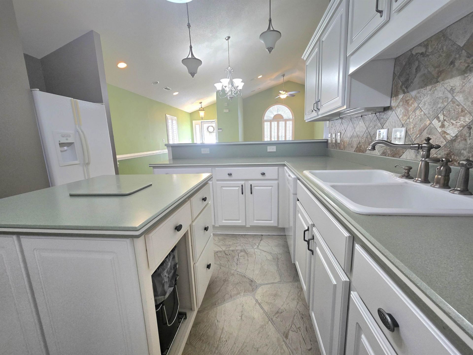 4223 Rivergate Ln. Photo 14