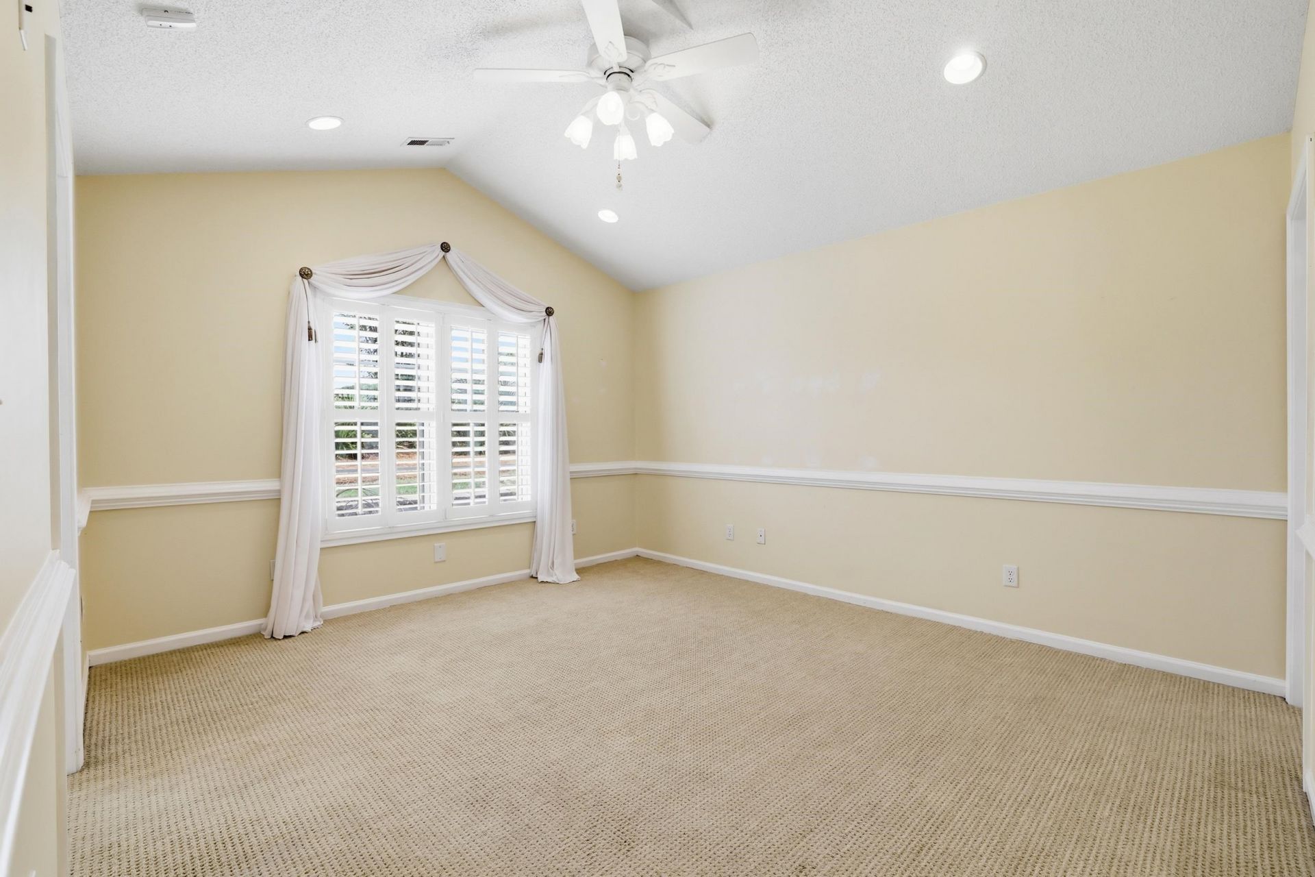 4223 Rivergate Ln. Photo 19