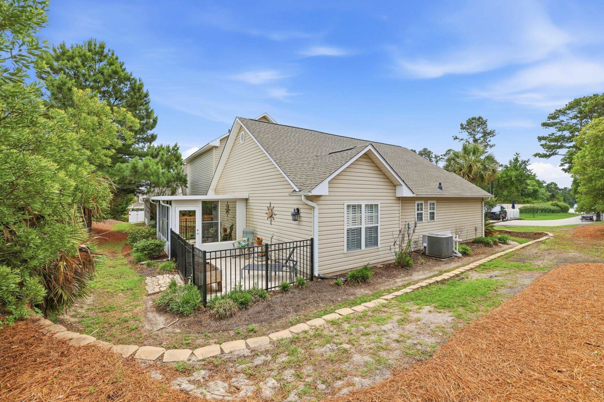 4223 Rivergate Ln. Photo 32