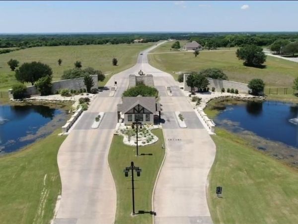 30077 Woodcrest Drive, Whitney, TX 76692