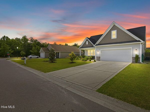 918 Rolling Pines Loop Road NE, Leland, NC 28451