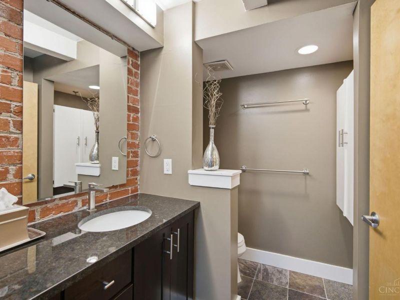 26 E Sixth Street, Unit 803, Cincinnati, OH 45202 Photo 40