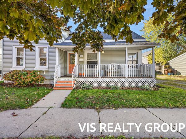 508 Monroe Avenue, Grand Haven, MI 49417