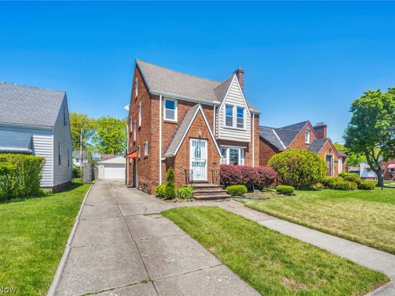 16005 Throckley Avenue, Cleveland, OH 44128 Photo 4