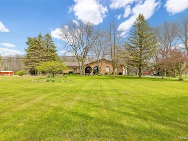 4425 Bethuy Road, Casco Twp, MI 48064