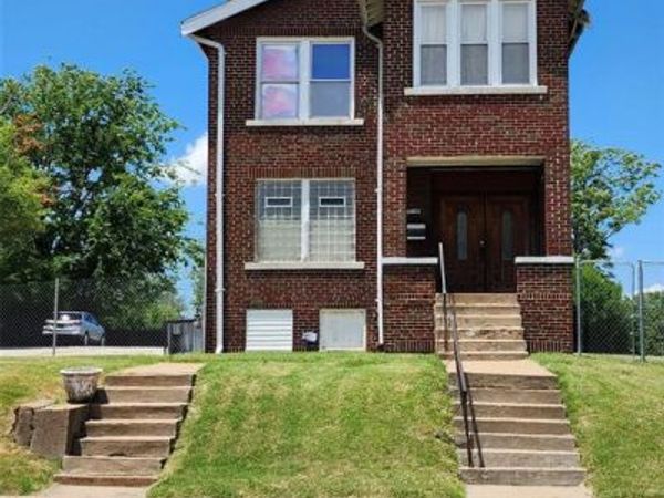 2801 Arlington Avenue, St Louis, MO 63120