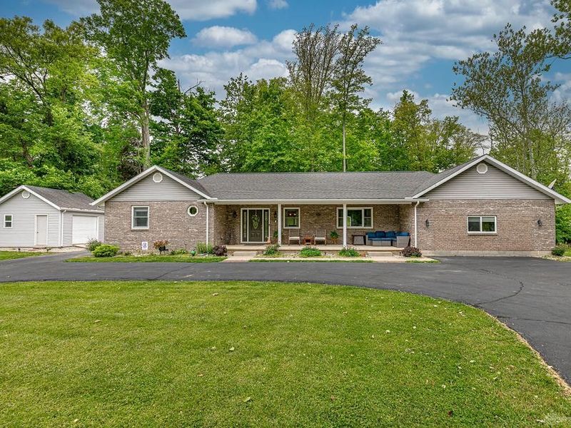 527 Lakengren Drive, Eaton, OH 45320 Photo 1
