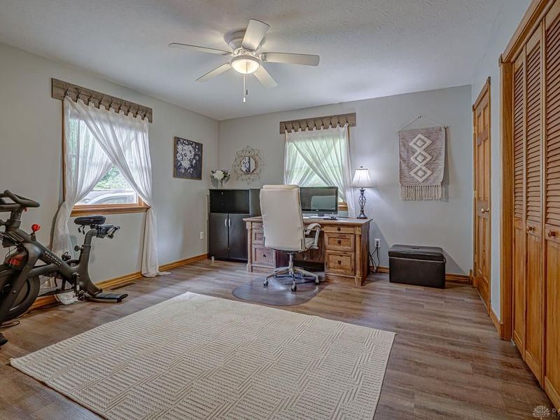 527 Lakengren Drive, Eaton, OH 45320 Photo 17