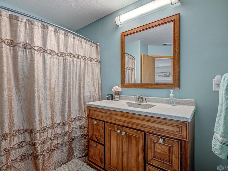 527 Lakengren Drive, Eaton, OH 45320 Photo 24