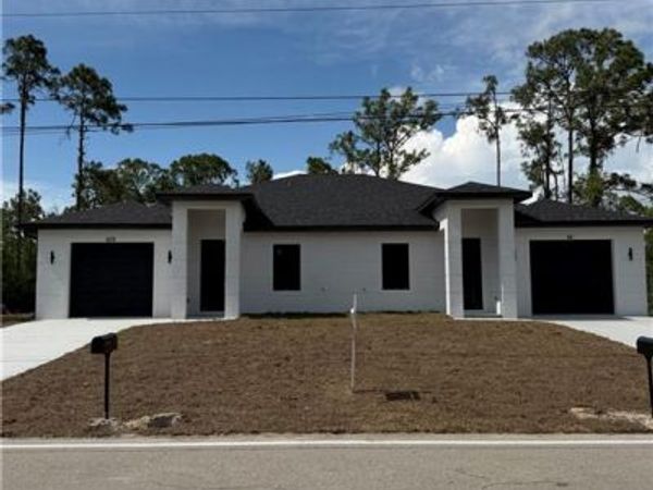 609 E 12th ST, LEHIGH ACRES, FL 33972