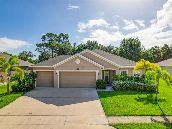5997 Ridge Lake Circle, Vero Beach, FL 32967