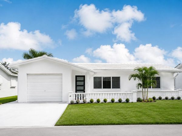 1009 Leisure Lane, Boynton Beach, FL 33426