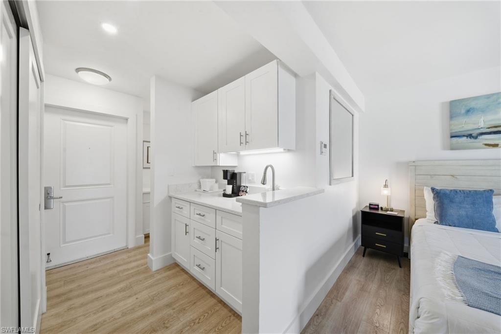 900 Broad Ave S, Unit 117, Naples, FL 34102 Photo