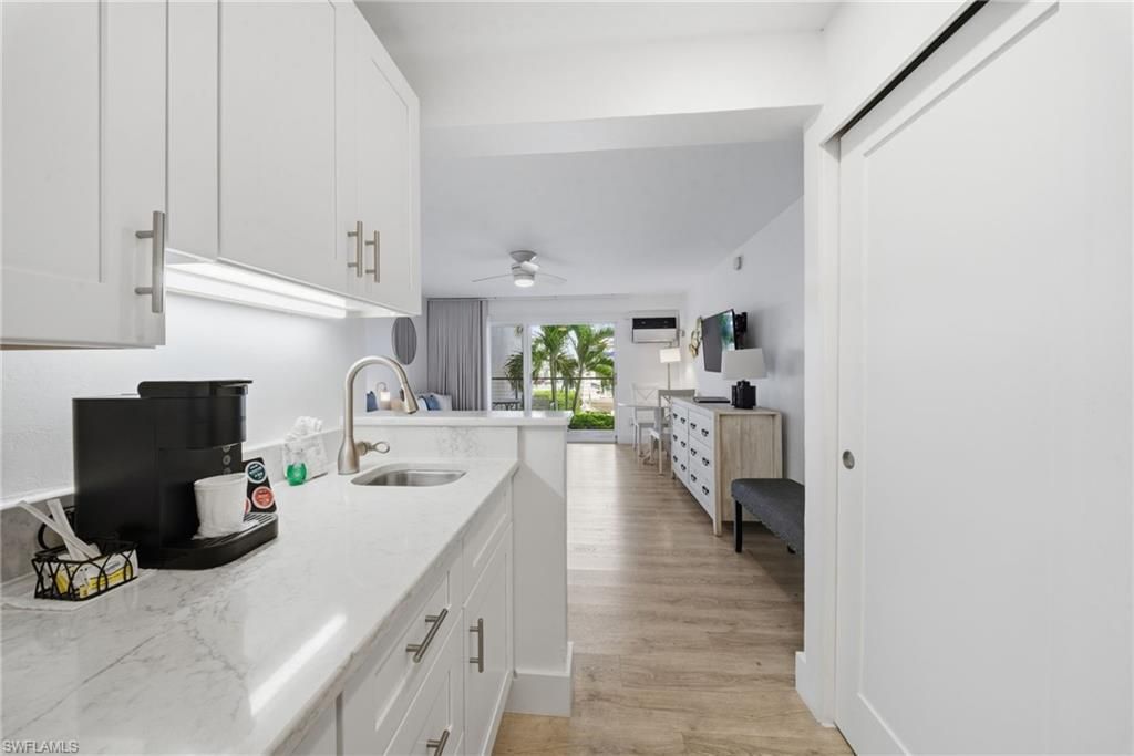 900 Broad Ave S, Unit 117, Naples, FL 34102 Photo