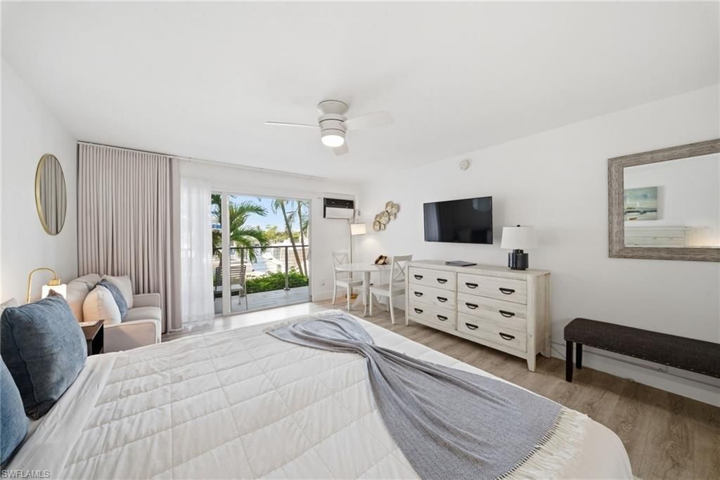 900 Broad Ave S, Unit 117, Naples, FL 34102 Photo
