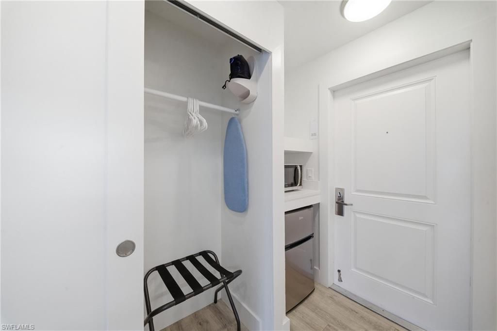 900 Broad Ave S, Unit 117, Naples, FL 34102 Photo