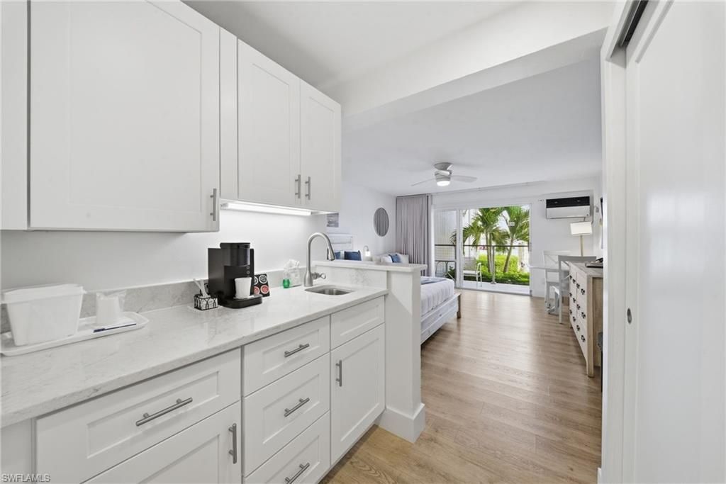 900 Broad Ave S, Unit 117, Naples, FL 34102 Photo