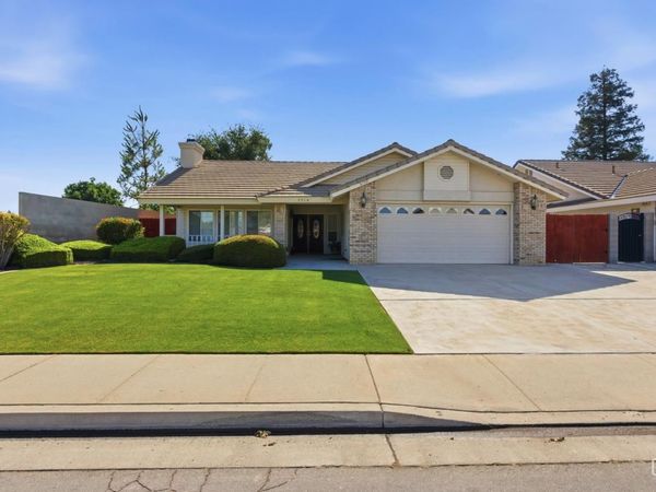 5710 Stageline Drive, Bakersfield, CA 93312