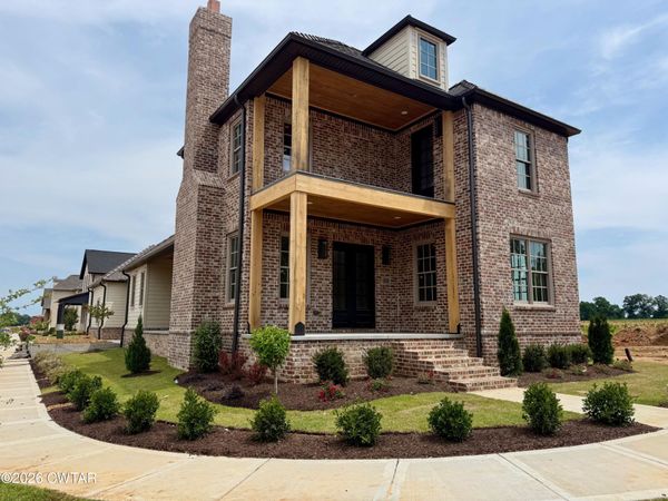42 Barton Hill Boulevard , Jackson, TN 38305