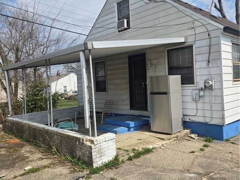 741 Almond Avenue, Dayton, OH 45417 Photo 3