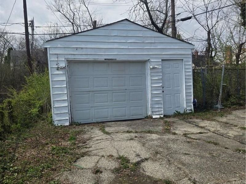 741 Almond Avenue, Dayton, OH 45417 Photo 4