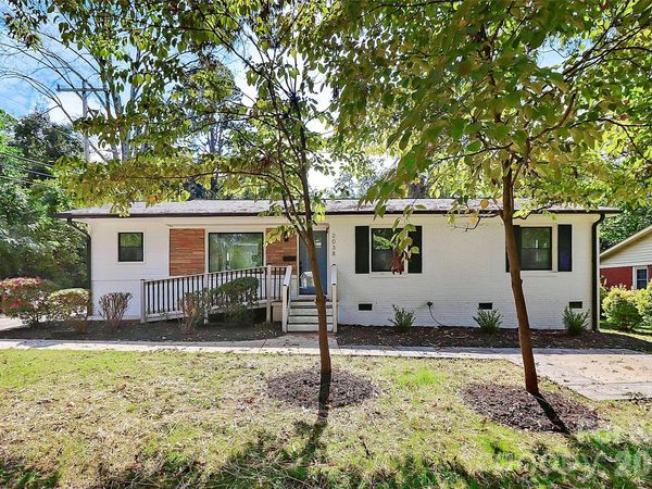 2038 Sandhurst Drive, Charlotte, NC 28205