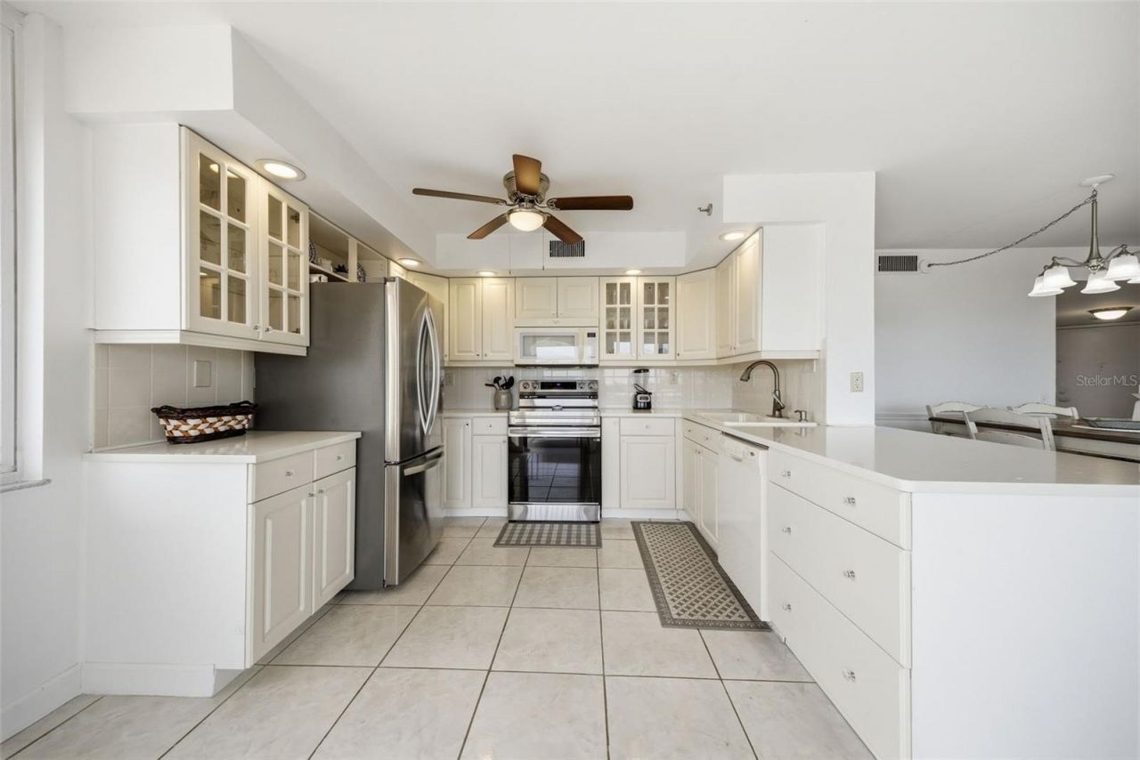 6322 Palma Del Mar Boulevard S, Unit 606, Saint Petersburg, FL 33715 Photo