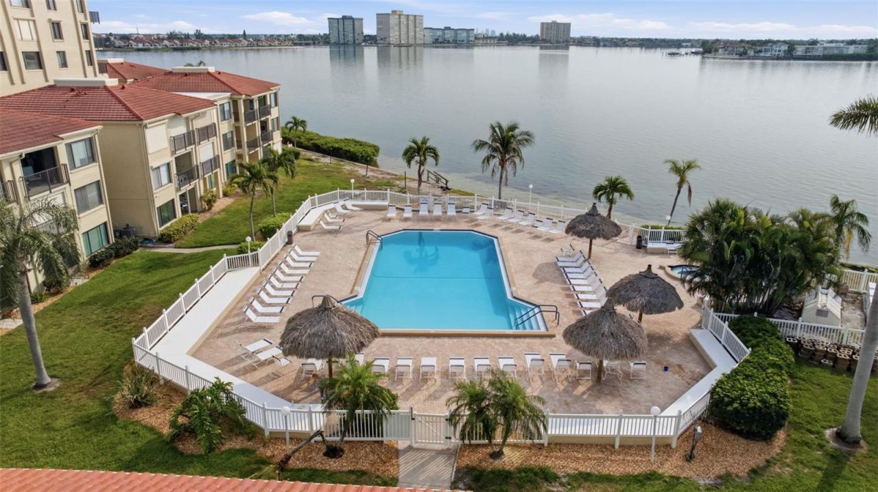 6322 Palma Del Mar Boulevard S, Unit 606, Saint Petersburg, FL 33715 Photo