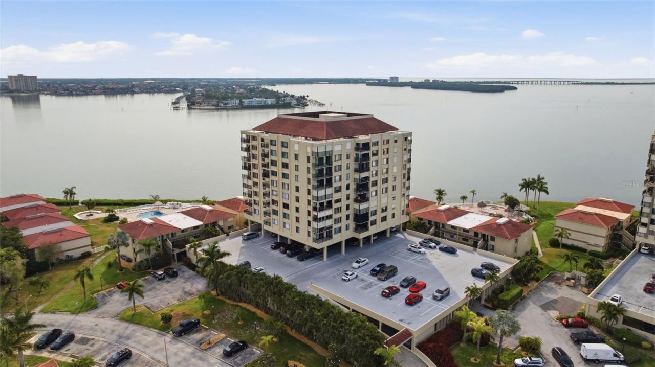 6322 Palma Del Mar Boulevard S, Unit 606, Saint Petersburg, FL 33715 Photo