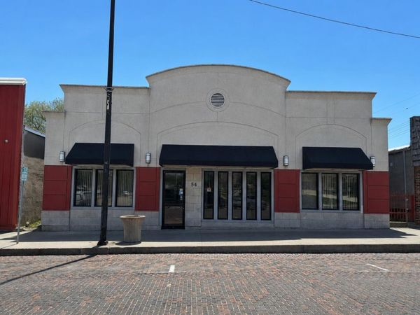 54 E Washington Street , Knox, IN 46534