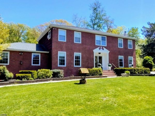 4 Eric Trl, Vernon, NJ 07461
