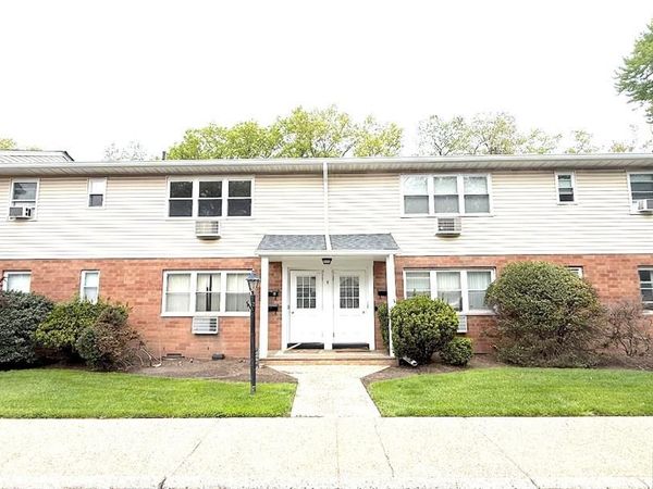 4 Lakeview C, Unit C, LEONIA, NJ 07605