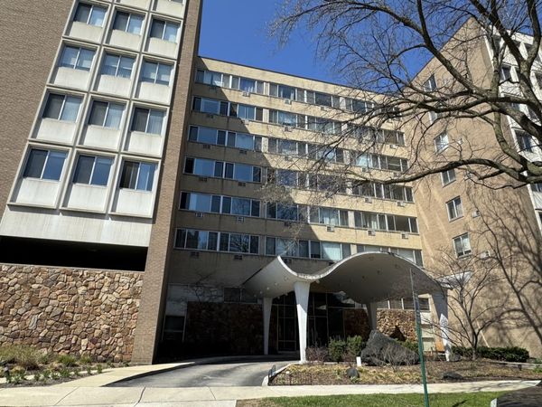 151 N Kenilworth Avenue , Unit 4G, Oak Park, IL 60301