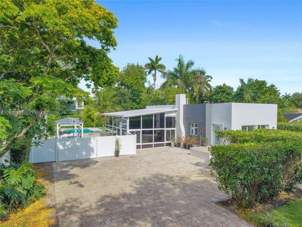 11144 NE 8th Ct , Biscayne Park, FL 33161